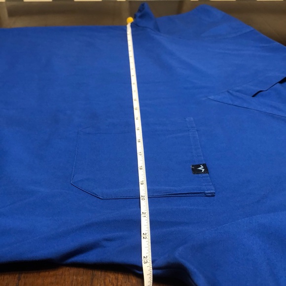 V Life Scrub Top Medium - Picture 5 of 15